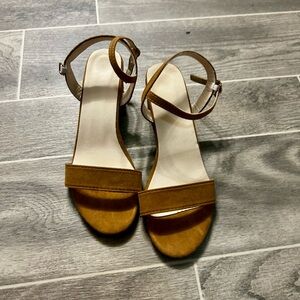 Elegant Tan Women's Sandals